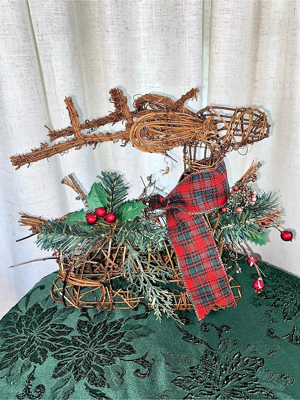 HomeGoods Woven Grapevine Reindeer Moose Plaid Tartan Scarf Rustic Christmas